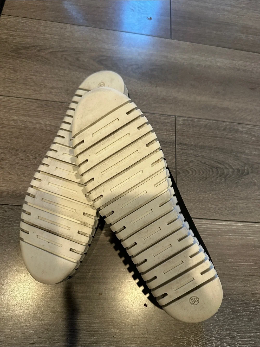 ERIC MICHAEL MARLO WOMEN'S SNEAKER